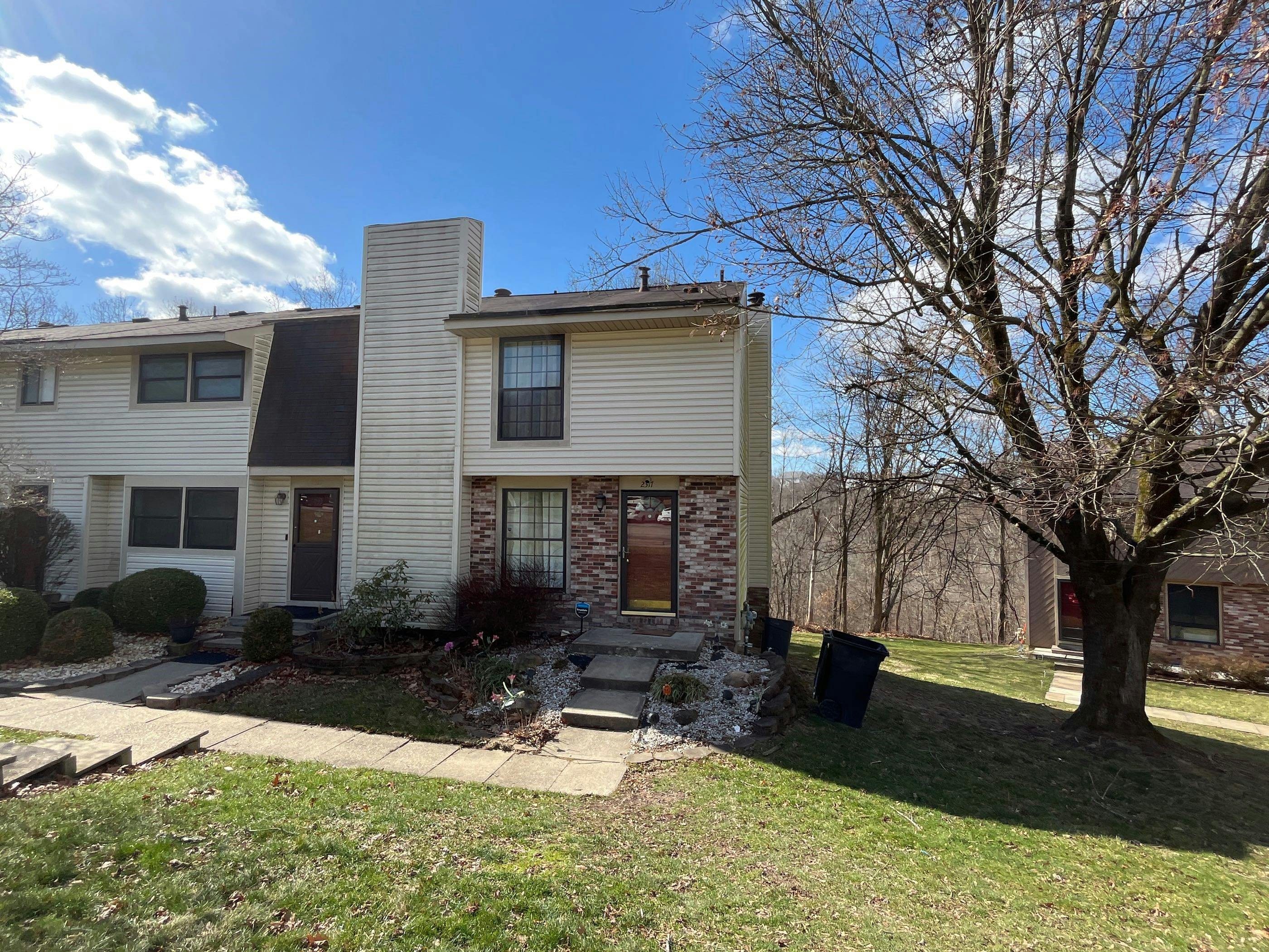 Firethorn Rd, Bridgeville, PA 15017