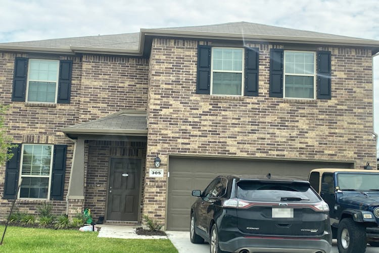 305 Lippizan Dr Alvin, TX 77511, Brazoria County