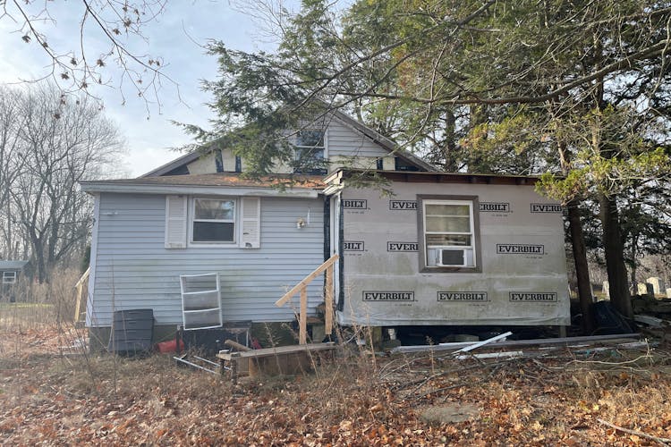 242 Putnam Pike, Chepachet, RI, 02814, USA