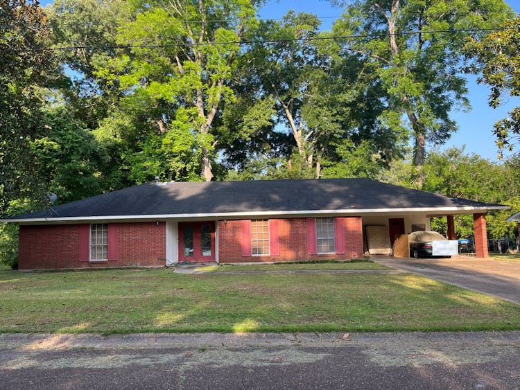 104 Ashwood Drive Natchez, MS 39120, Adams County