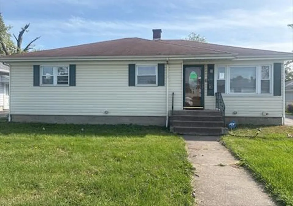 18441 Glen Oak Ave Lansing, IL 60438, Cook County