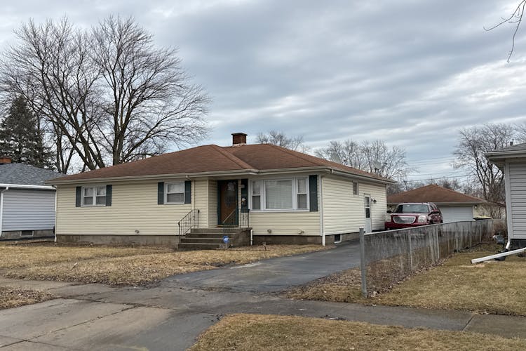 18441 Glen Oak Ave Lansing, IL 60438, Cook County