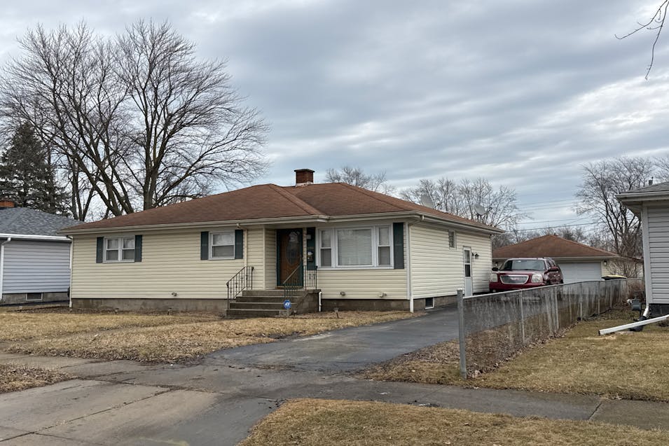 18441 Glen Oak Ave Lansing, IL 60438, Cook County