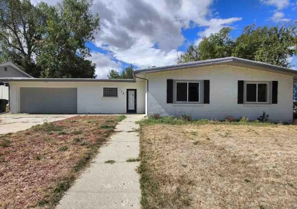 118 Valley Dr Casper, WY 82604, Natrona County