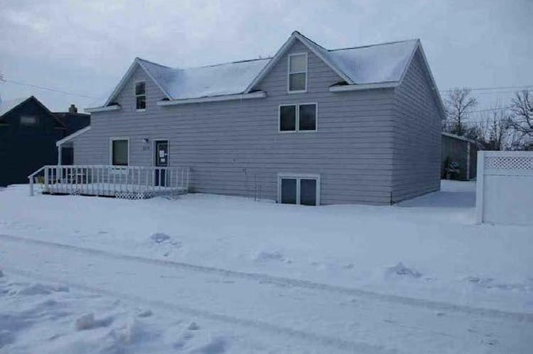 220 4th St S Greenbush, MN 56726, Roseau County