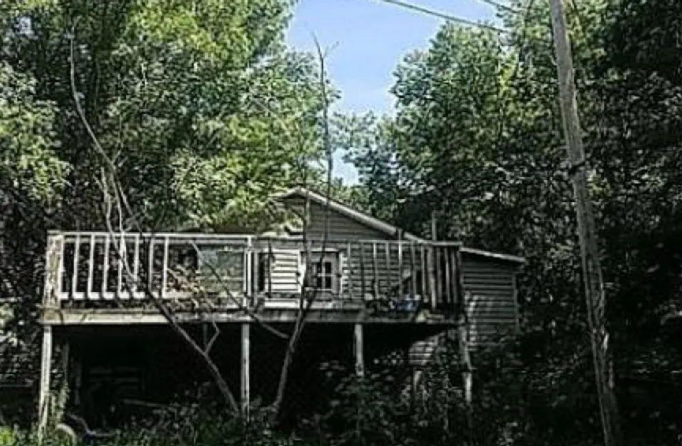 1009 West Main Street Huntsville, AR 72740, Madison County