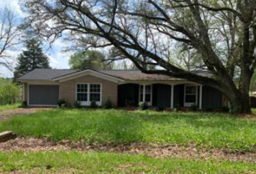 904 Ladayne Ave.