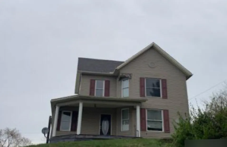 613 E Cross Street Summerfield, OH 43788, Noble County