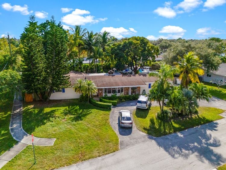 8200 SW 164th St Palmetto Bay, FL 33157, Miami-Dade County