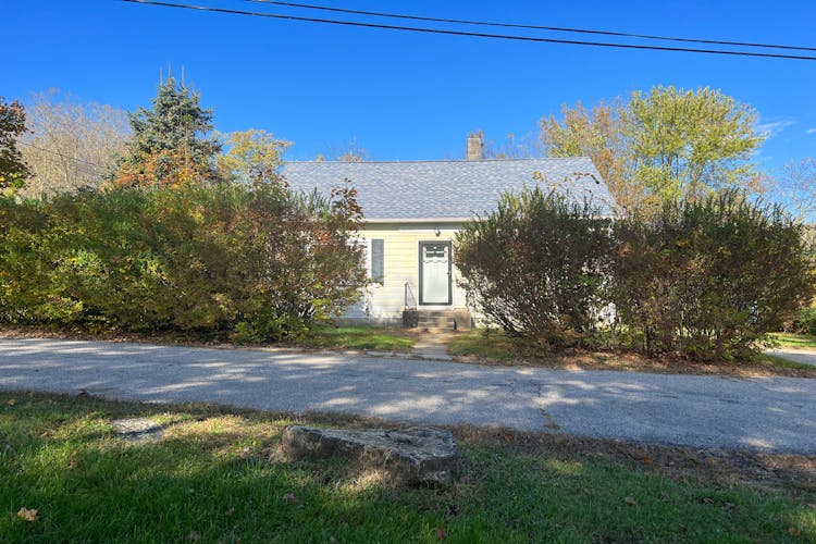 79 Hammond Ct Colchester, CT 06415, Middlesex County