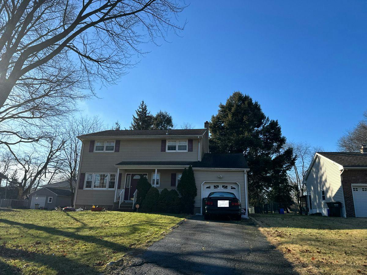 Redwood Dr, Piscataway, NJ 08854