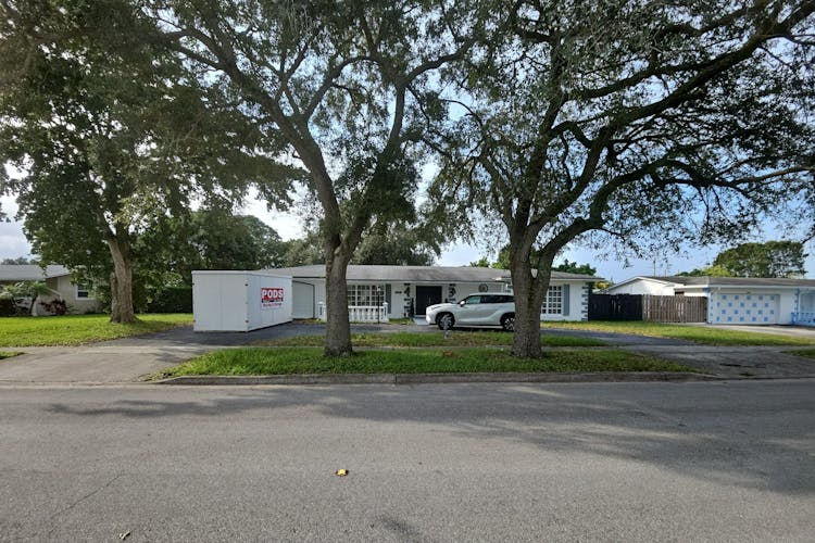 6930 Martin Rd Margate, FL 33068, Broward County