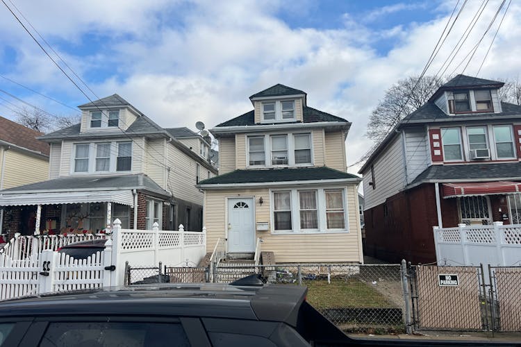 11429 130th St South Ozone Park, NY 11420, Queens County