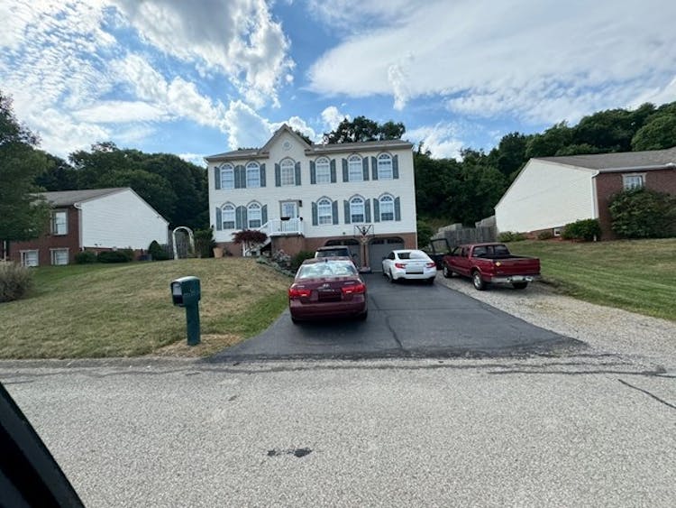 843 Hawk Valley Dr Allegheny, PA 15656, Armstrong County