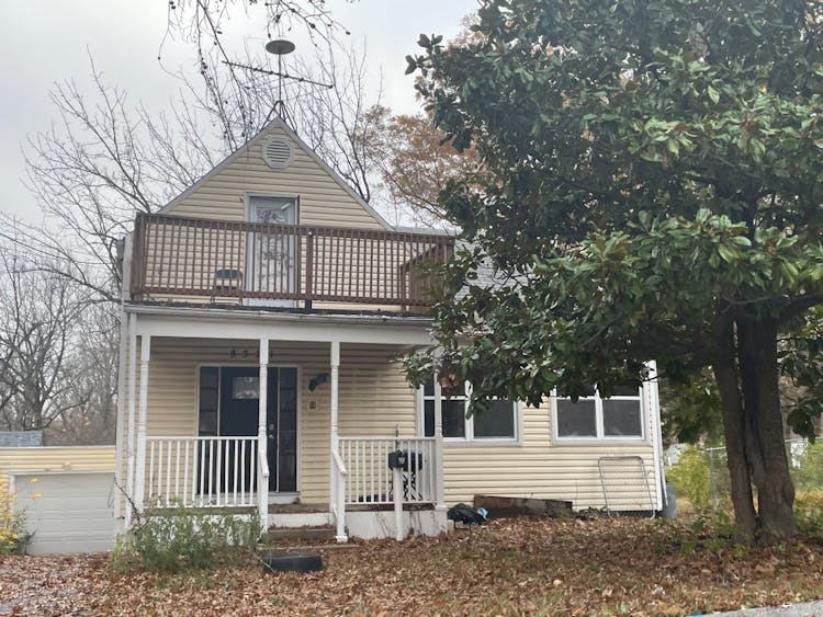 8321 Carl Ave Saint Louis, MO 63136, St. Louis County