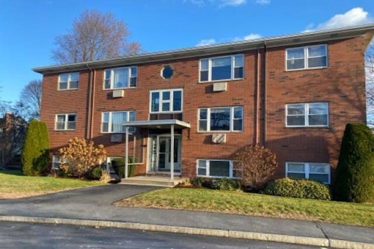 51 Warren Street, Unit No. B-3, Garden Grove Condominium Waltham, MA 02453, Middlesex County