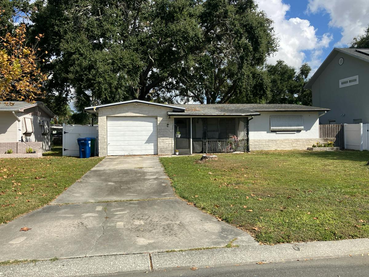 62nd Cir, Seminole, FL 33772