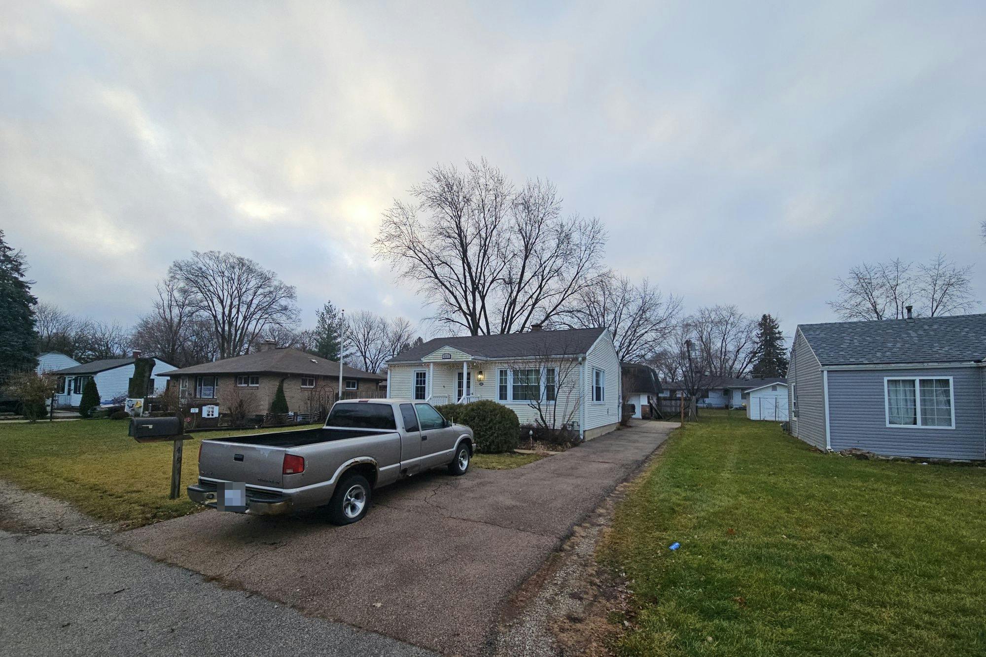 Crystal Ave, South Elgin, IL 60177 #1