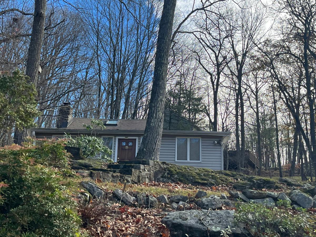 Vans Dr, Denville, NJ 07834