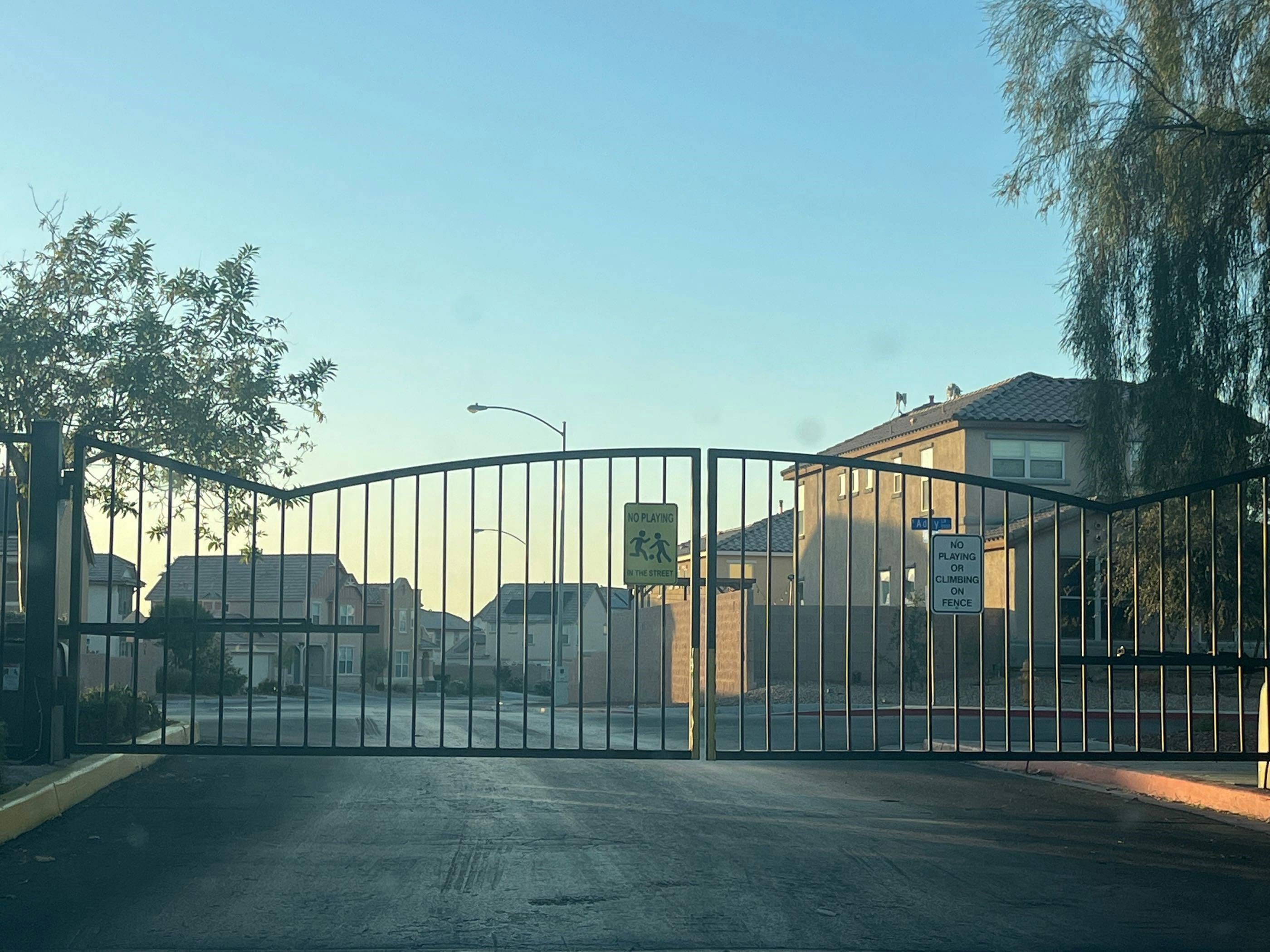 Hollingshed Ct, North Las Vegas, NV 89081