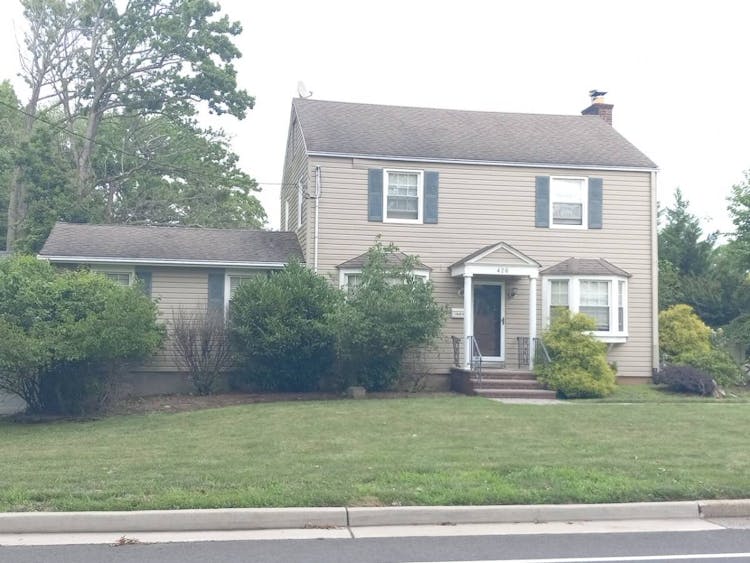 426 Grv Ave Metuchen, NJ 08840, Middlesex County