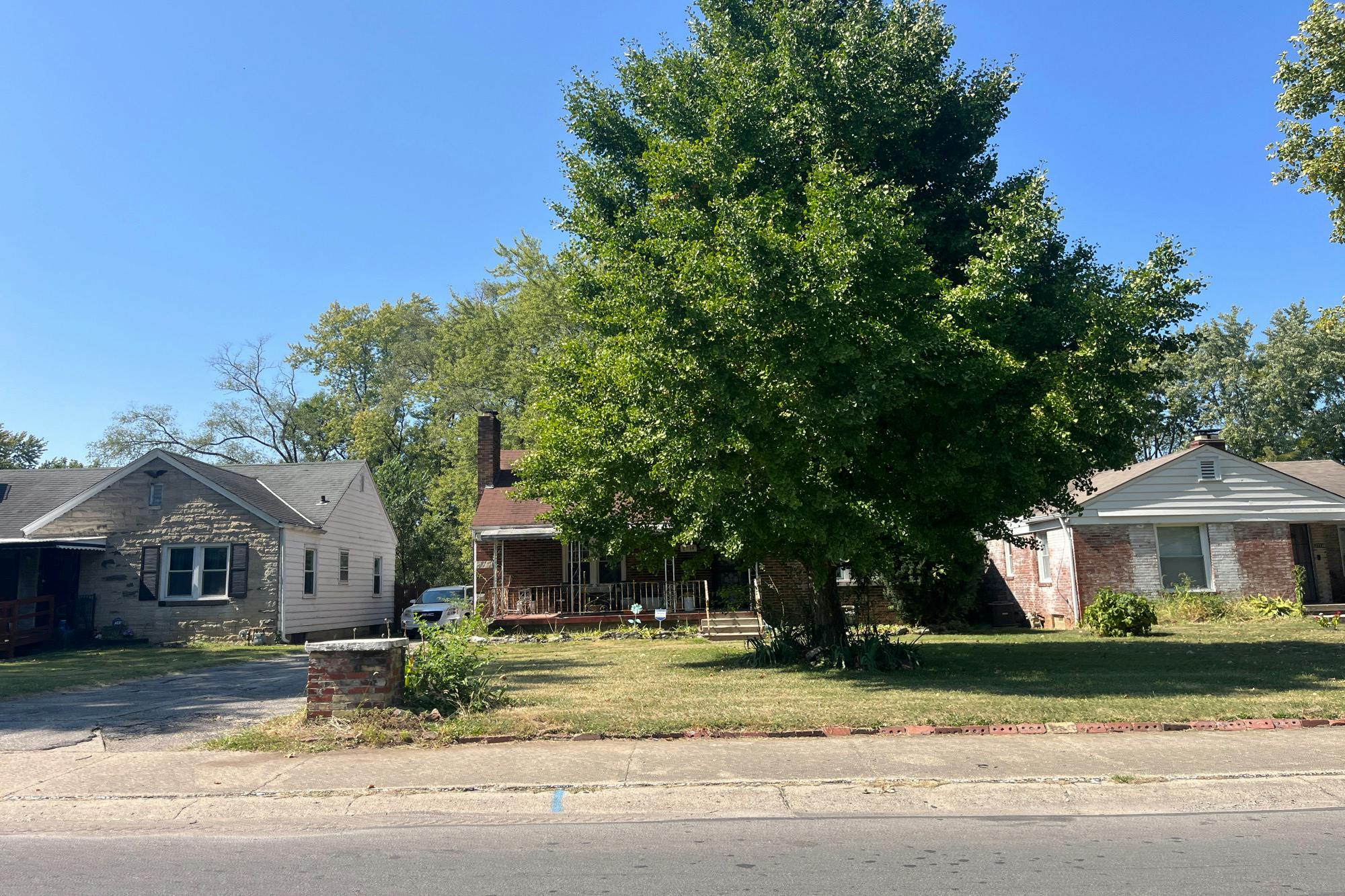 Oxford St, Indianapolis, IN 46218 #1