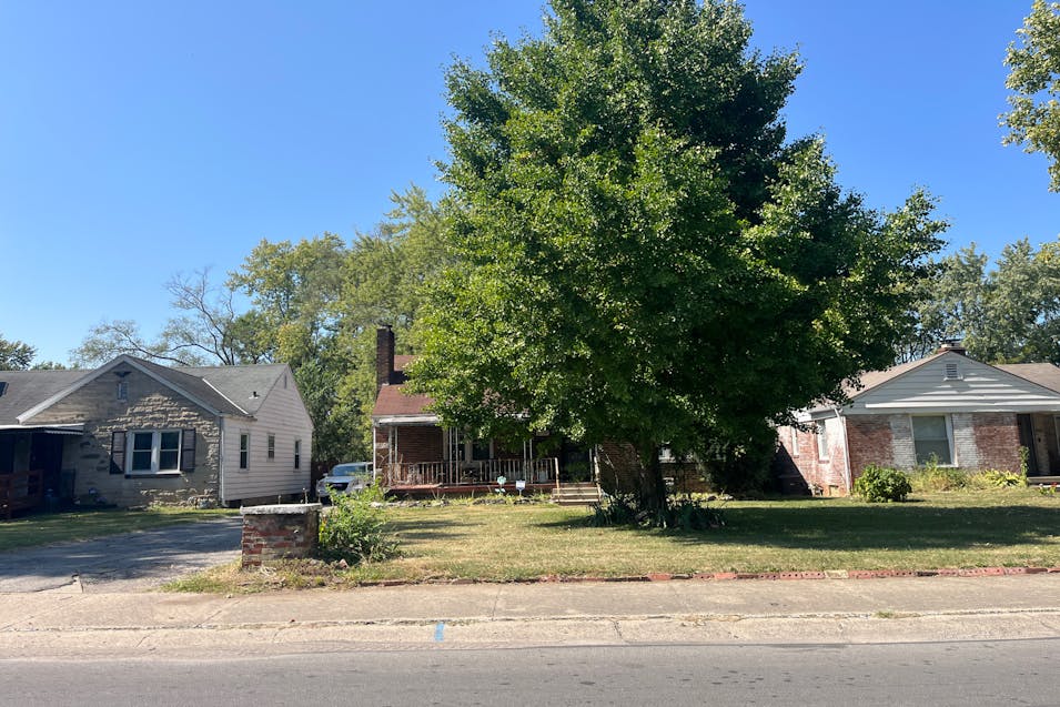 3714 N Oxford St Indianapolis, IN 46218, Marion County