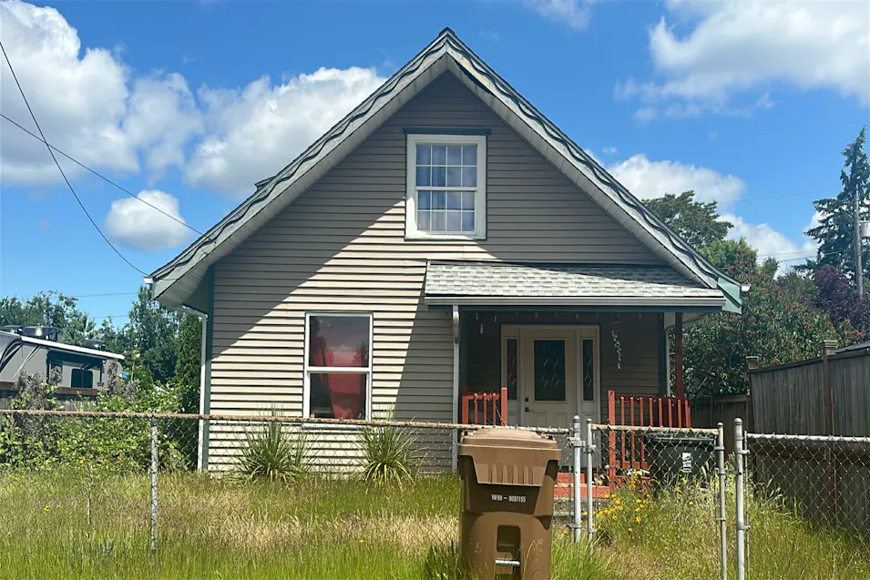 863 S 86th St Tacoma, WA 98444, Pierce County