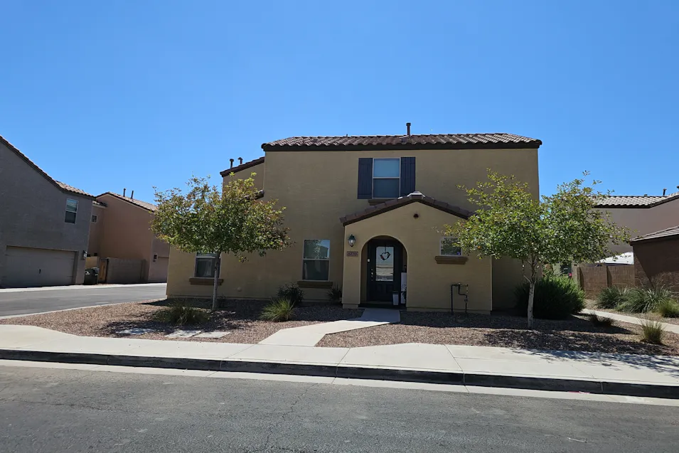 8239 W Illini St Phoenix, AZ 85043, Maricopa County