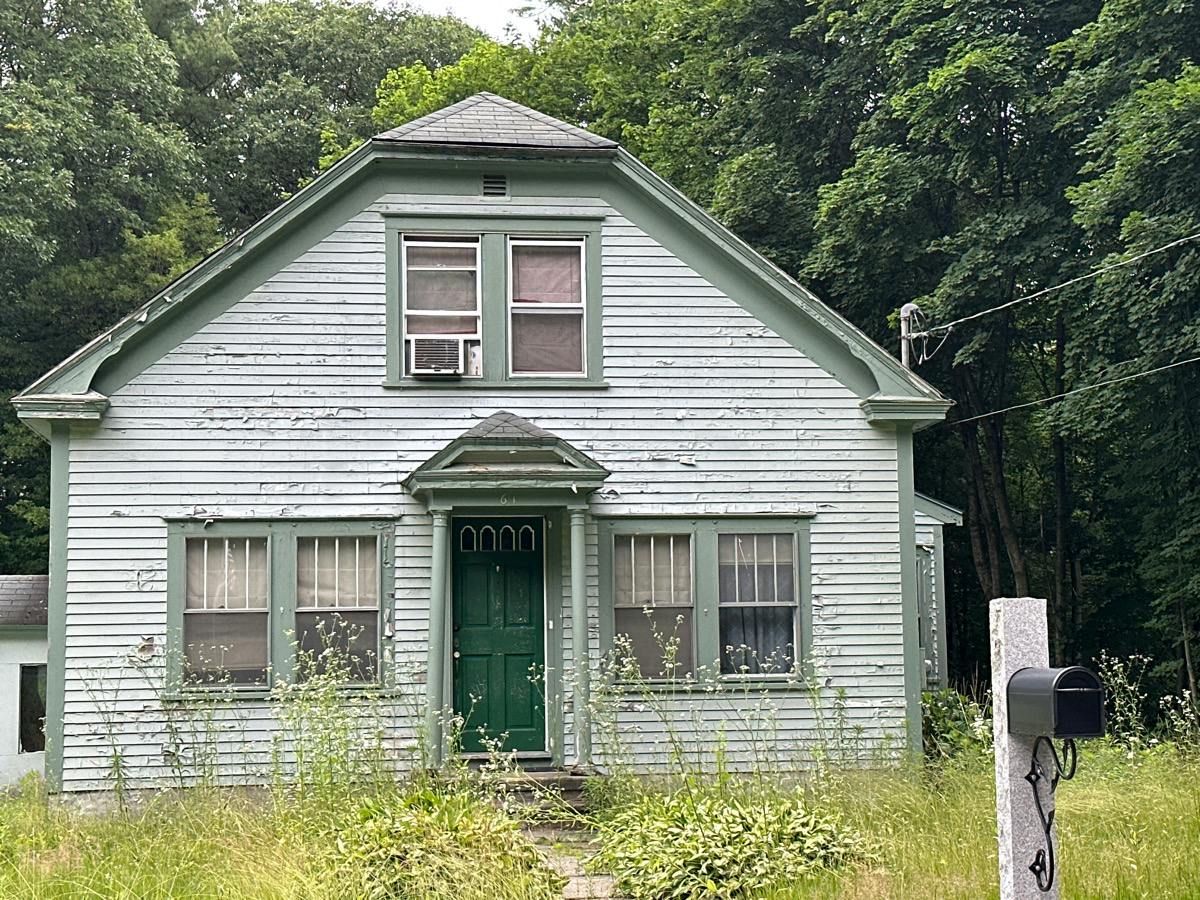 Parham Rd, Tyngsboro, MA 01879