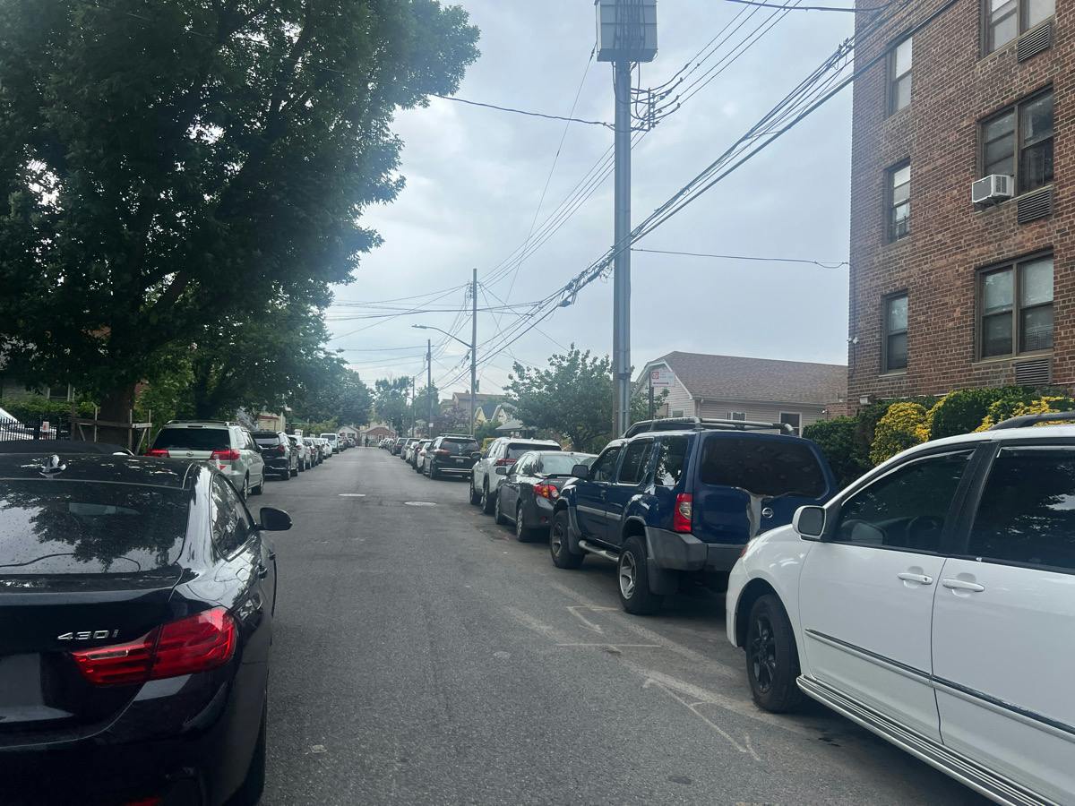11th St, Brooklyn, NY 11235