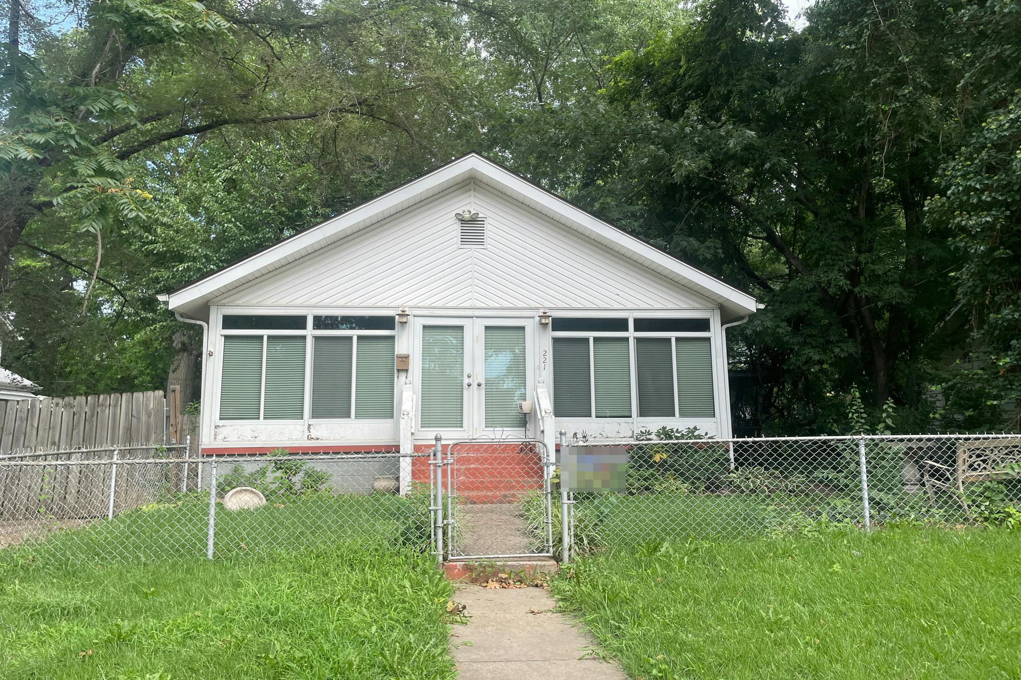 221 S Hardy Ave, Independence, MO, 64053, USA