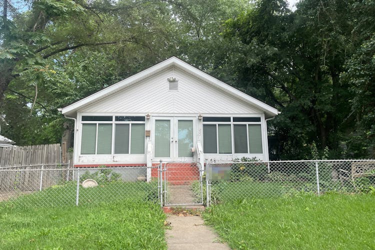 221 South Hardy Avenue Independence, MO 64053, Jackson County