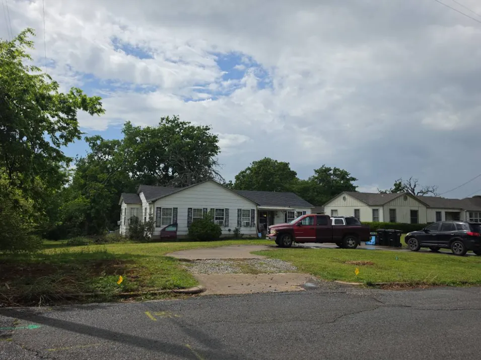 607 S Brown Ave Denison, TX 75020, Grayson County