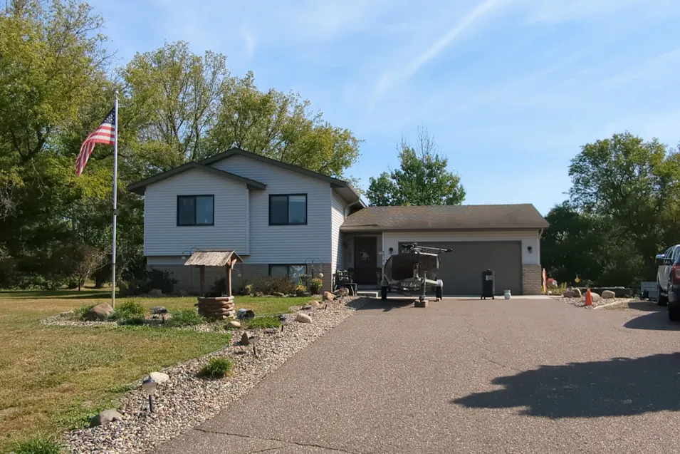 5012 Evergreen Trl North Branch, MN 55056, Chisago County
