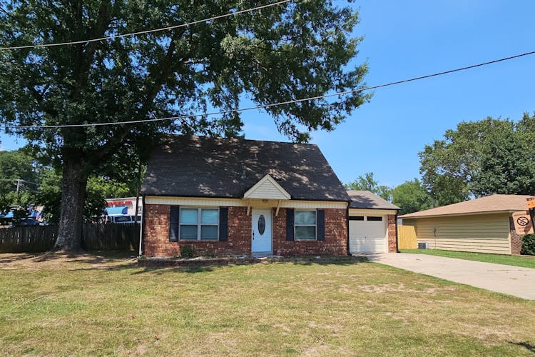 2000 Northshore Drive Benton, AR 72015, Saline County