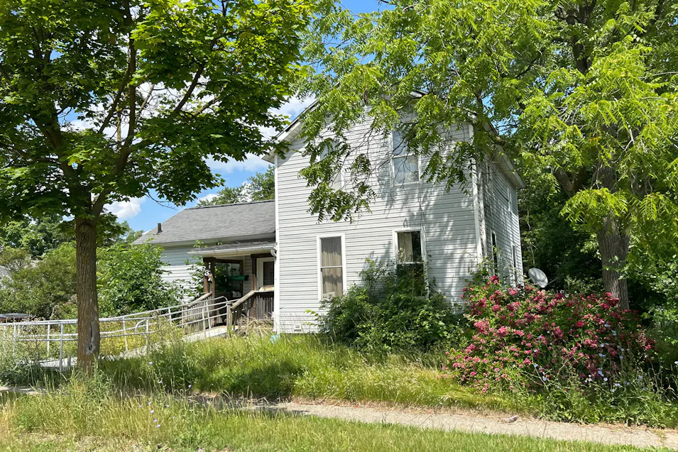 637 Oak St Adrian, MI 49221, Lenawee County