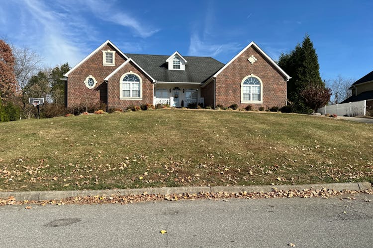 404 Charlton Ct Bluff City, TN 37618, Sullivan County