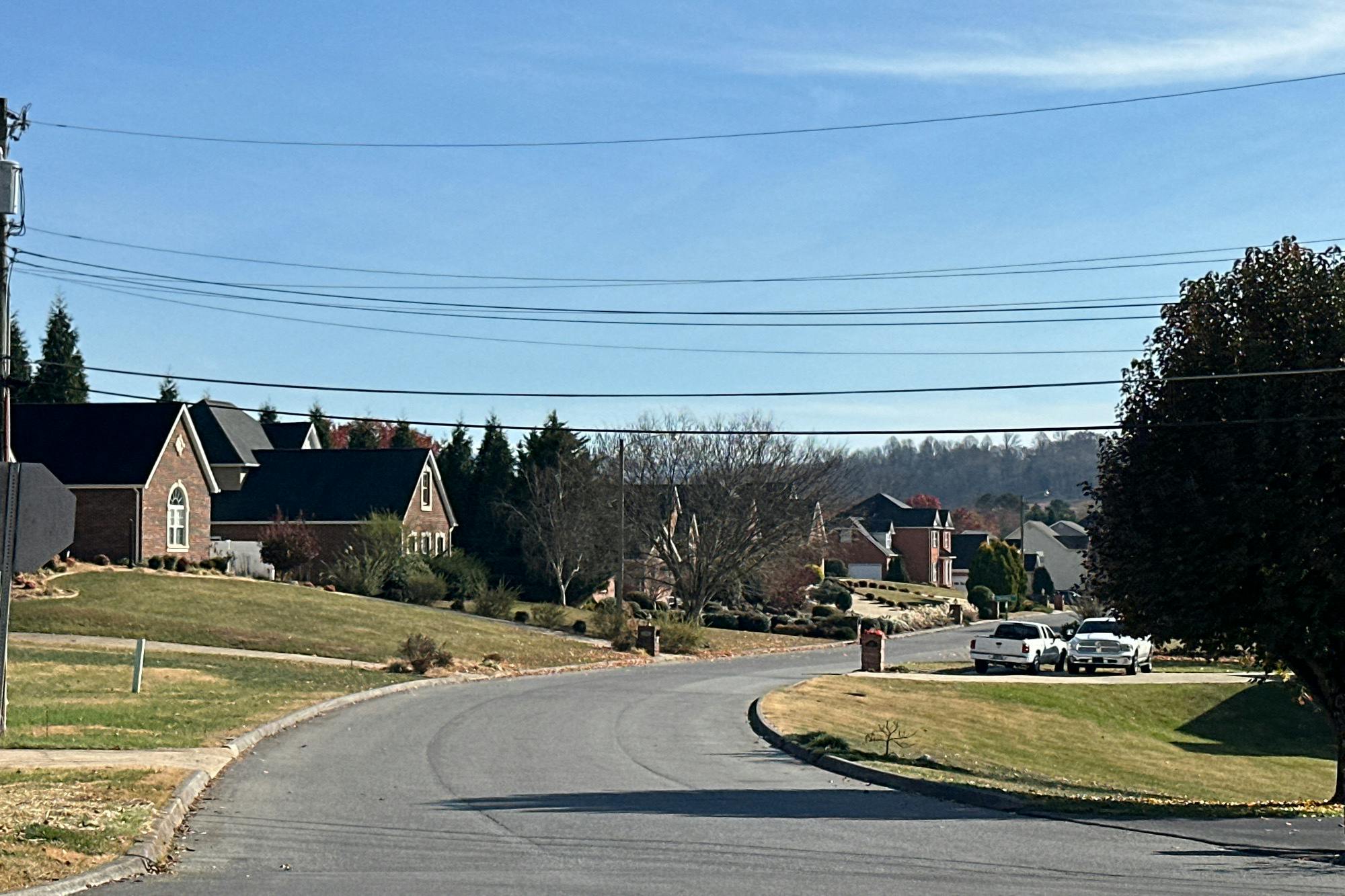 Charlton Ct, Bluff City, TN 37618