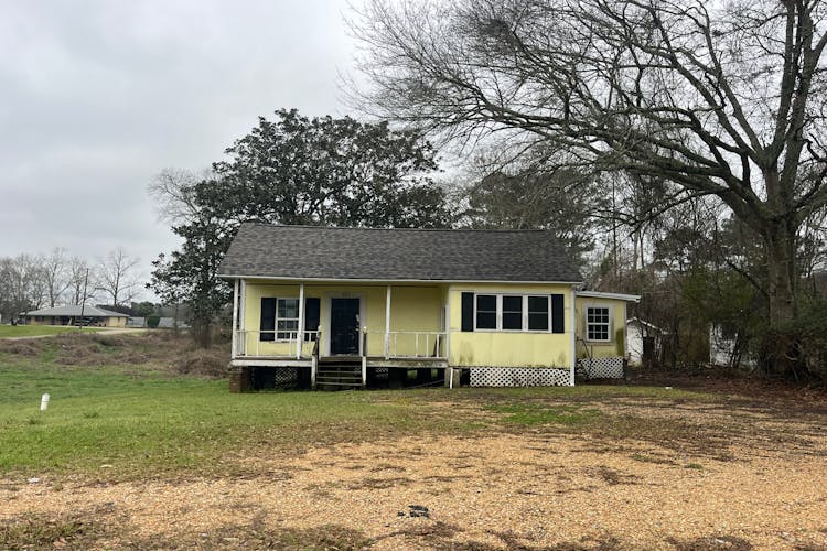 503 W Hinton Ave. Lumberton, MS 39455, Lamar County