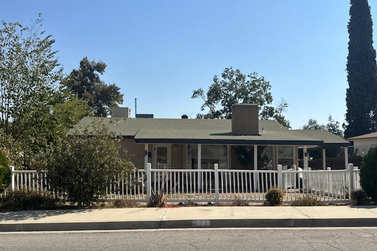 471 Poplar Ave Bakersfield, CA 93305, Kern County