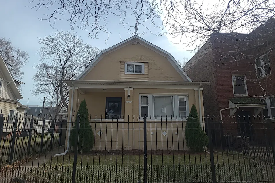 7609 S Bennett Ave Chicago, IL 60649, Cook County