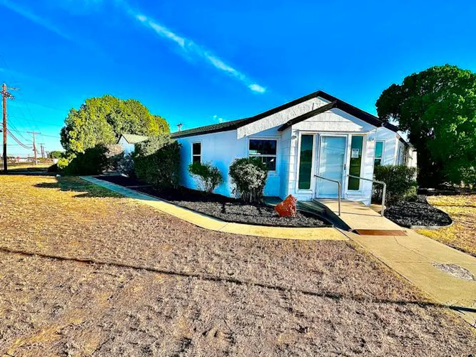 409 SW Avenue E Seminole, TX 79360, Gaines County