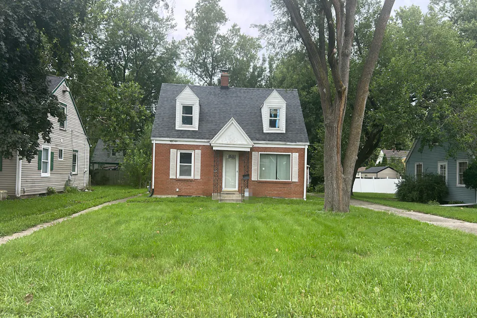 1925 East Linden Street Kankakee, IL 60901, Kankakee County