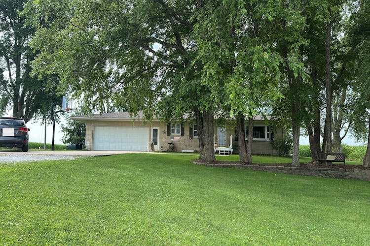 1798 Highway T15 Knoxville, IA 50138, Marion County