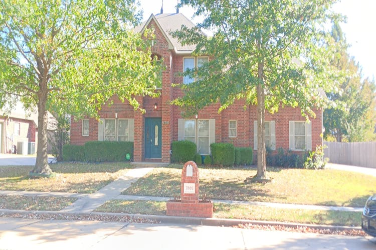 7805e Commercial St Broken Arrow, OK 74014, Wagoner County