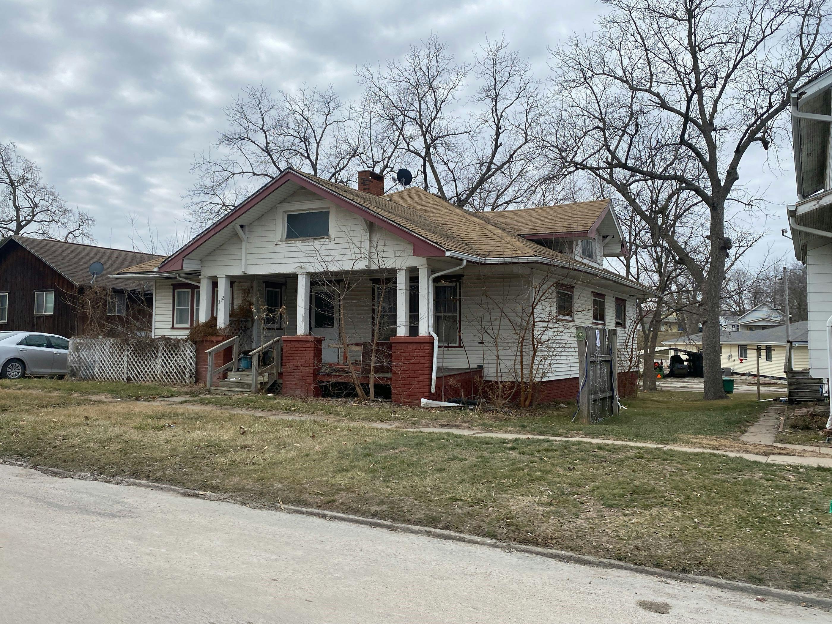 Oak St, Creston, IA 50801 #1