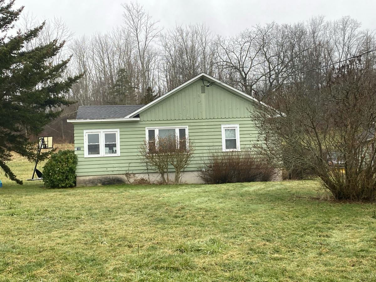 Cemetery Rd, Oswego, NY 13126