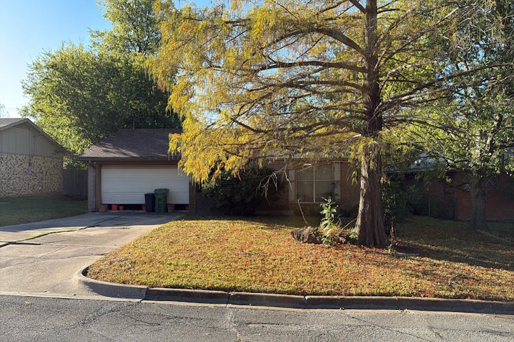 7520 S College Cir North Richland Hills, TX 76180, Tarrant County