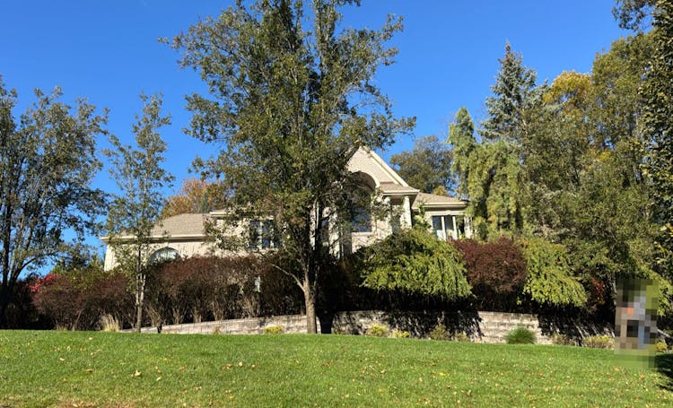 75 Brams Hill Drive Mahwah, NJ 07430, Bergen County